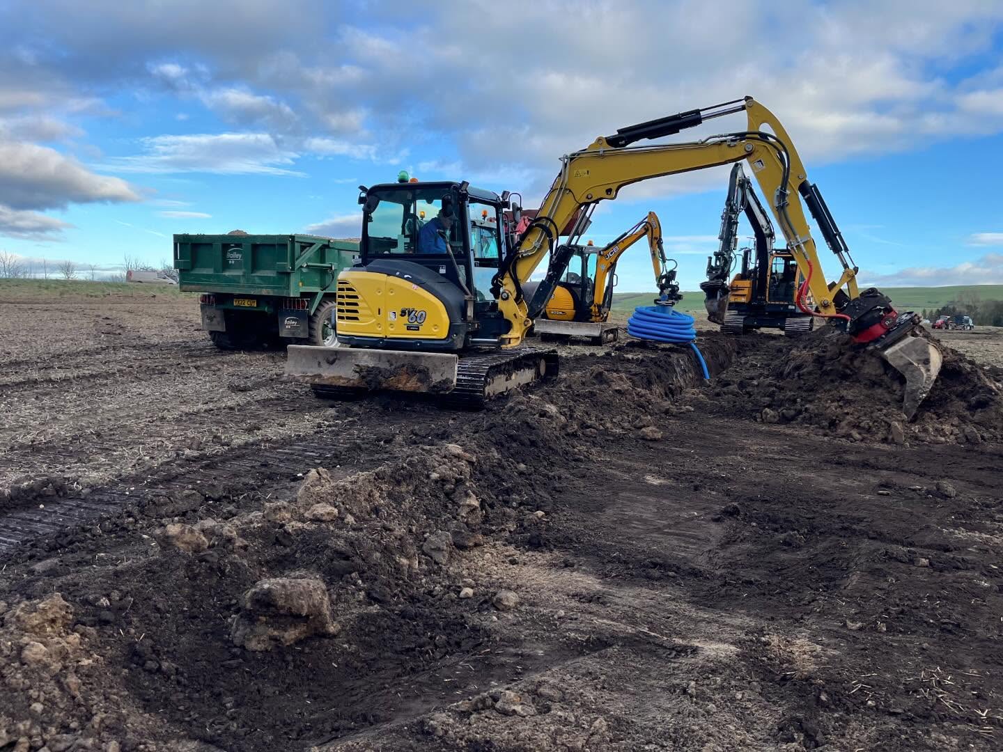 A few of this weeks jobs some concreting a shed and foundations and field land draining #concrete#landdrainage . @steelwrist_official@rototilt_uk@hdhyundaiceeurope@yanmarceemea@baileytrailers@avanttecnouk