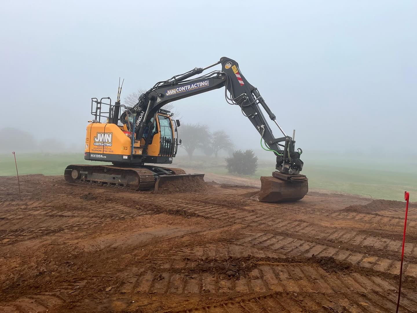 Levelling the new 13th tee at @gantongolfclub@hdhyundaiceeurope@steelwrist_official